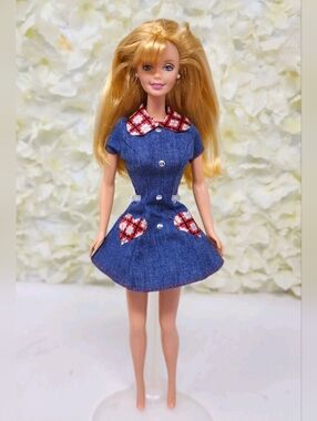 🍎 Mattel Barbie Blonde Teacher Doll 1990s Model In Denim Dress Cute